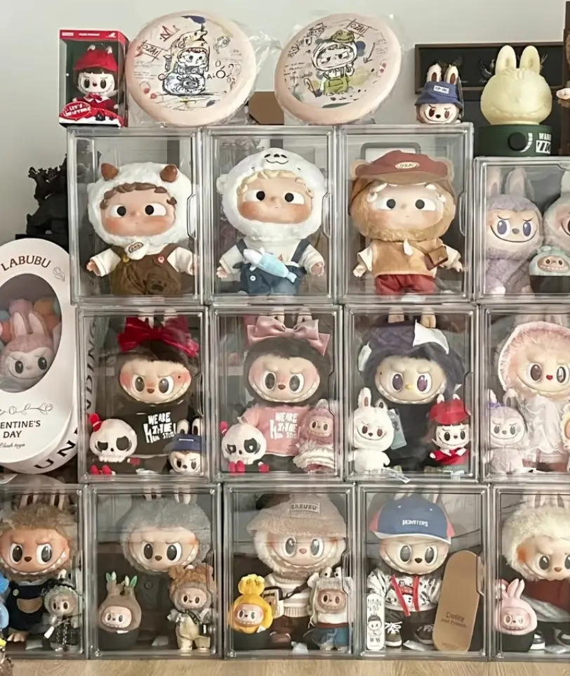 Balanced detolf display of Labubu V3 with even color spacing